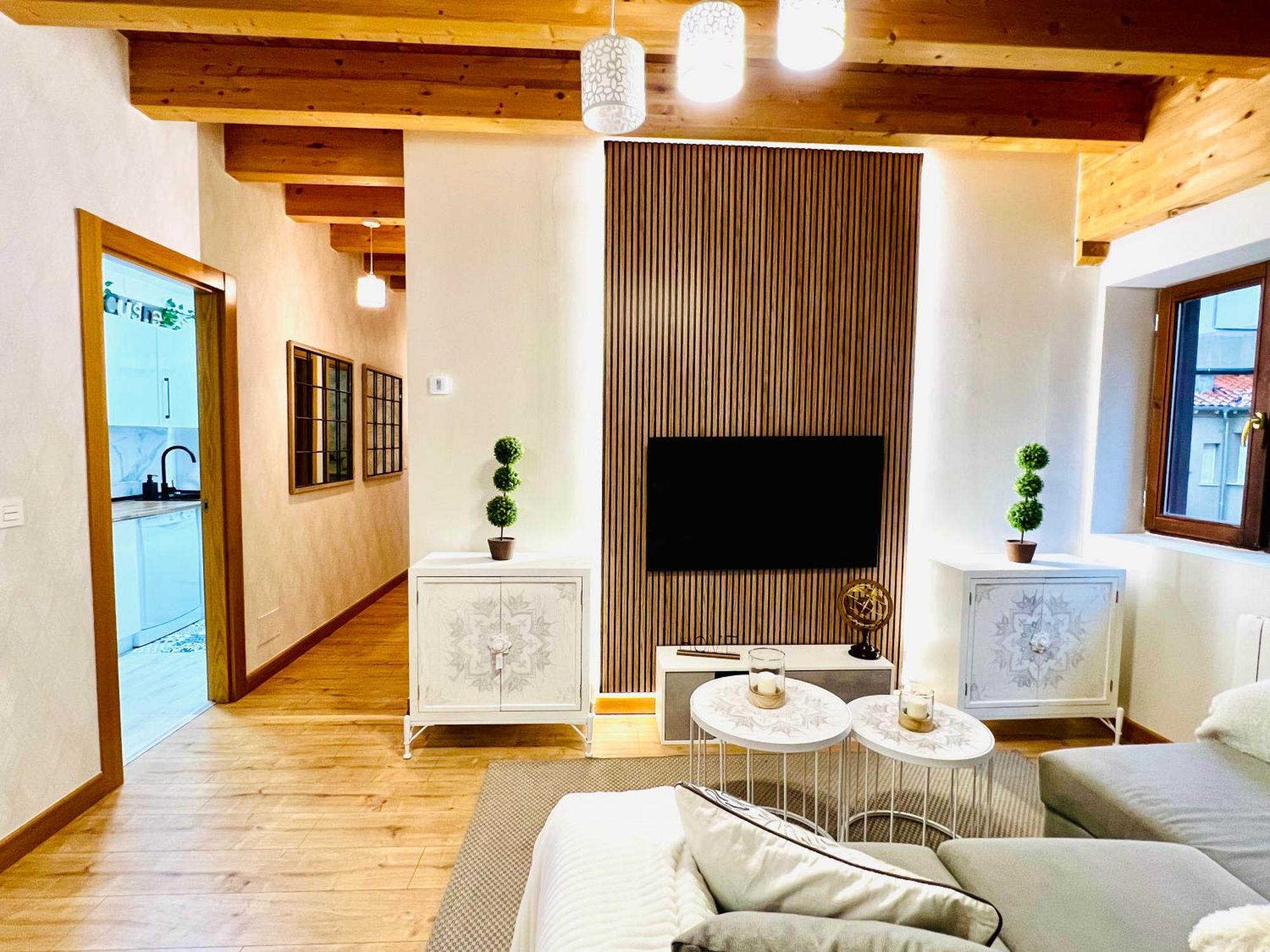 El Capricho De Claudia_ Apartamentos Burgos Catedral Eksteriør bilde